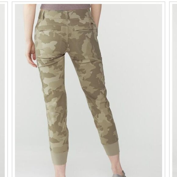 Prana Sky Canon Jogger Size 12 - Picture 2 of 8